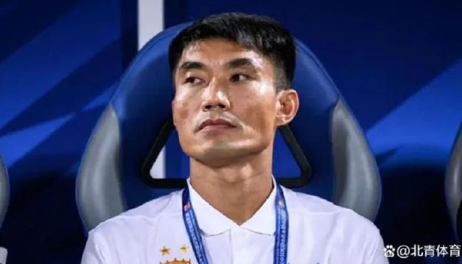 男男军警同床互摸同性