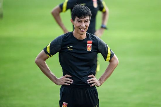 日本乳喷榨乳奶水视频